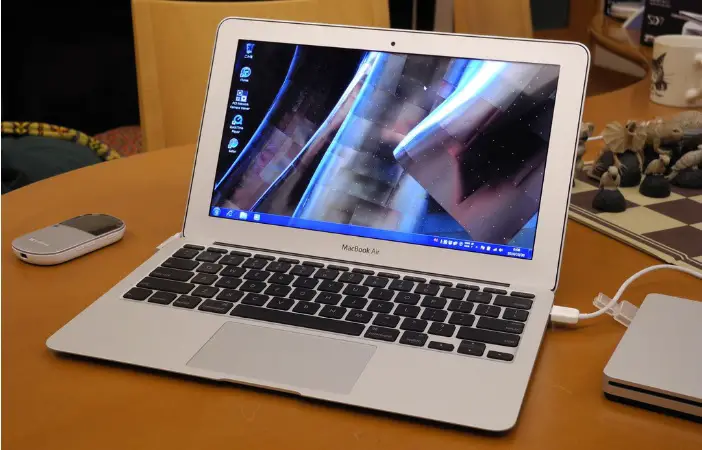 Harga Macbook Air Core i5