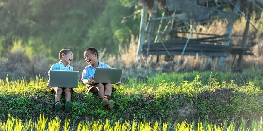 Laptop untuk Anak SMP