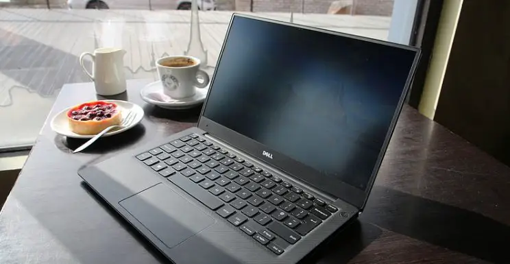 Laptop Dell 6 Jutaan